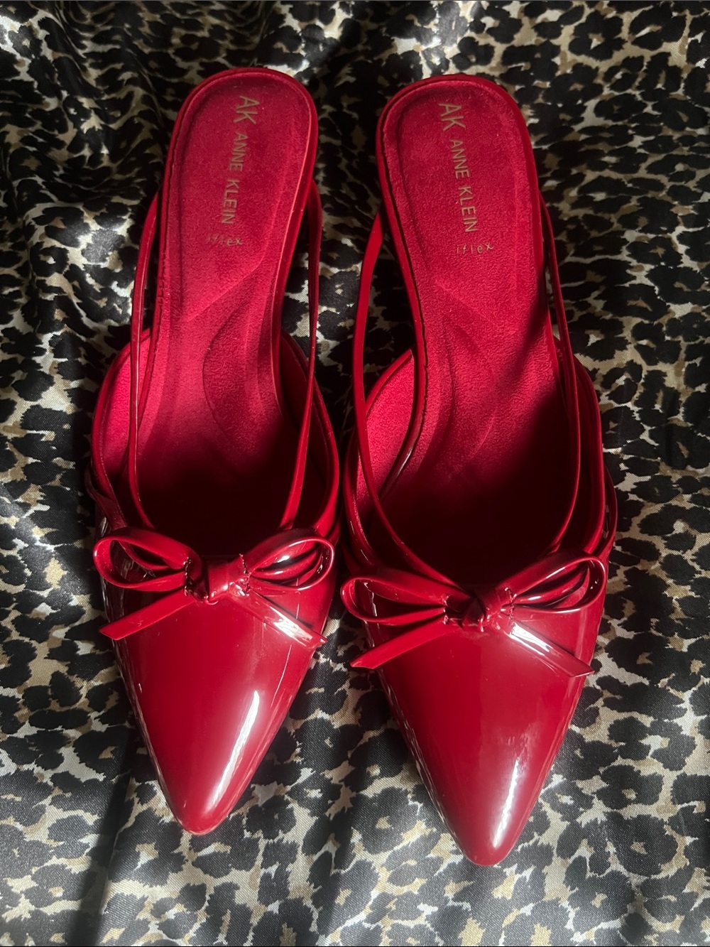 Anne Klein Red Patent Pointed-Toe Bow kitten heels - Picture 1 of 1